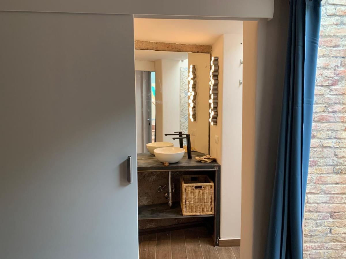 Home Rising Sun - Rooms With Private Bathrooms كاتانيا المظهر الخارجي الصورة
