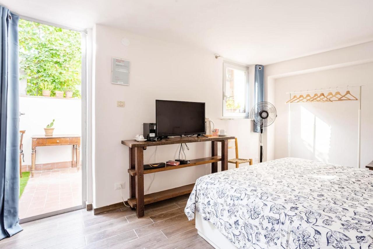 Home Rising Sun - Rooms With Private Bathrooms كاتانيا المظهر الخارجي الصورة