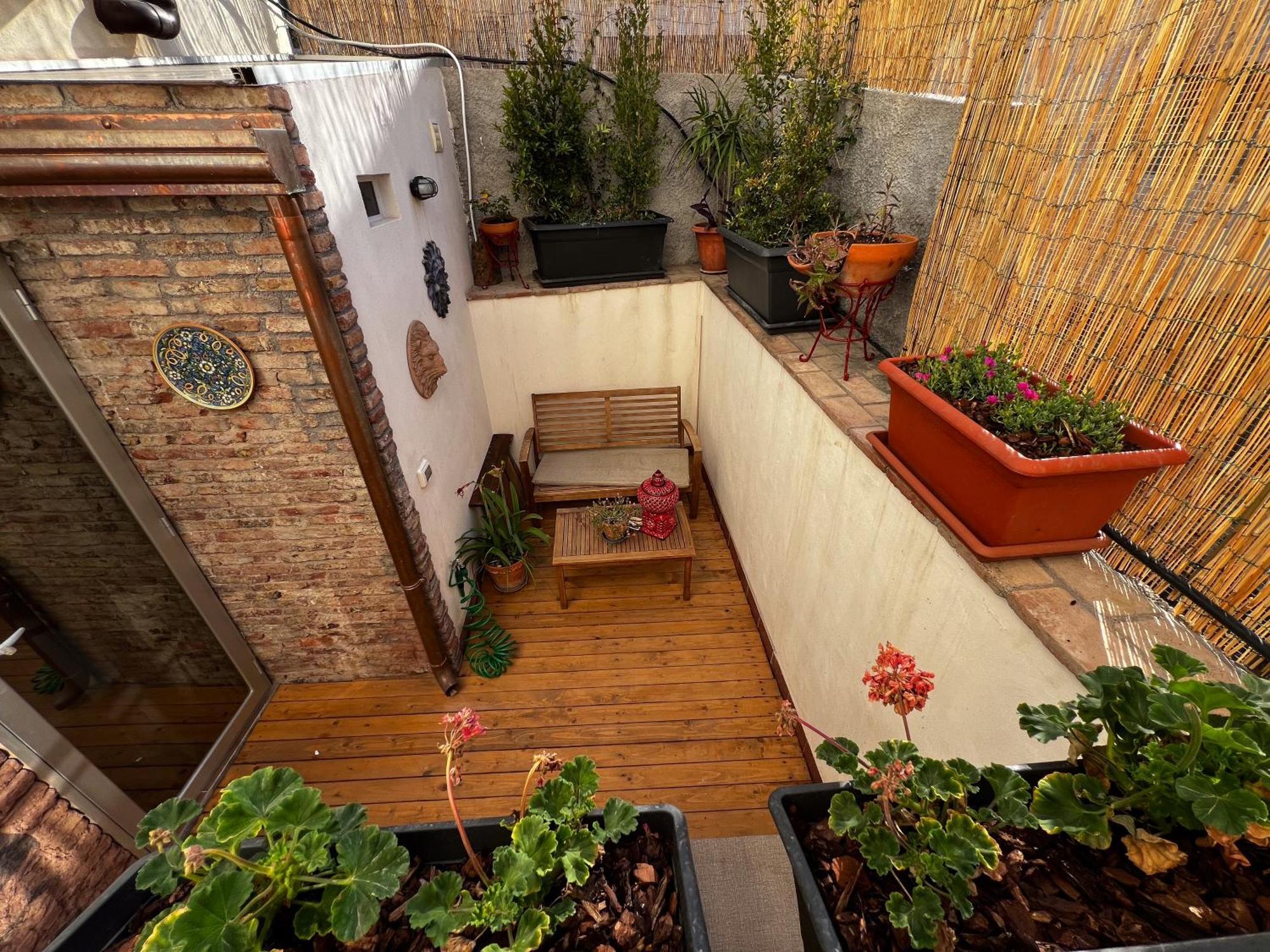 Home Rising Sun - Rooms With Private Bathrooms كاتانيا المظهر الخارجي الصورة